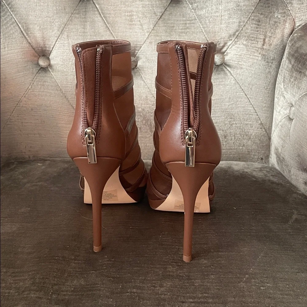 Nine West Women's Larang Peep Toe Stiletto Dress Booties Size 5.5 Cognac brown